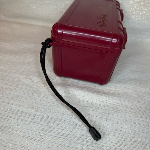 Cigar Large Travel Humidor - Red - Picture 4 of 9